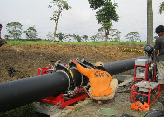 8Mpa OEM Plastik Pipa Butt Fusion Machine Pengelasan Pipa Otomatis 24 "IPS